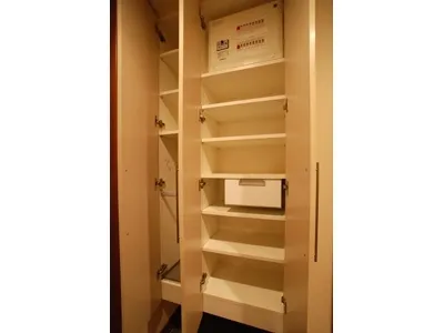 Prime Urban Shinjuku Natsumezaka Tower Residence - Interior - ["Furniture", "Shelf", "Cabinetry"]