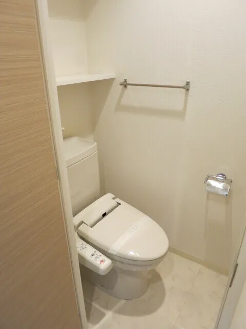 KDX Residence Oyama - Interior - ["Toilet seat", "Plumbing fixture", "Toilet"]