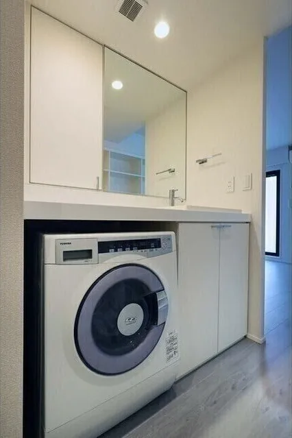 FULL HOUSE MONZENNAKACHO - Interior - ["Laundry room", "Clothes dryer", "Washing machine"]