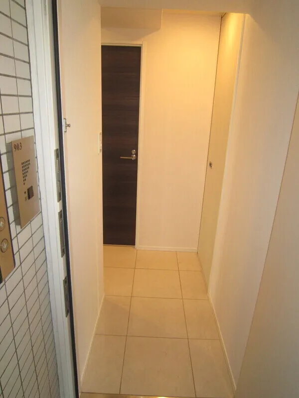Casa Splendid Akasaka 7-Chome - Interior - ["Floor", "Flooring", "Tile Flooring"]