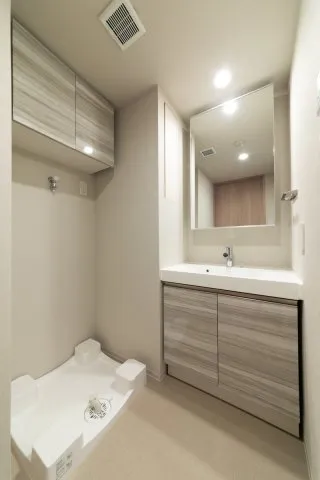 Proud Flat Kikukawa - Interior - ["Mirror", "Building", "Sink"]