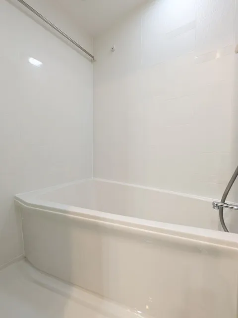 BPR Residence Minami-Shinagawa - Interior - ["Bathtub", "Flooring", "Floor"]