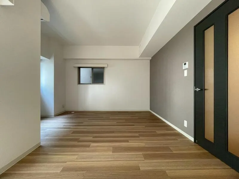 Esmore Morishita - Interior - ["Flooring", "Floor", "Wood flooring"]