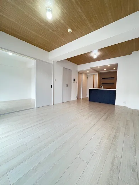 Residia Minamisenju - Interior - ["Flooring", "Floor", "Wood flooring"]