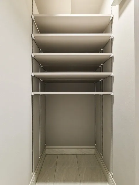 Baus Flats Kuramae - Interior - ["Shelving", "Shelf", "Closet"]