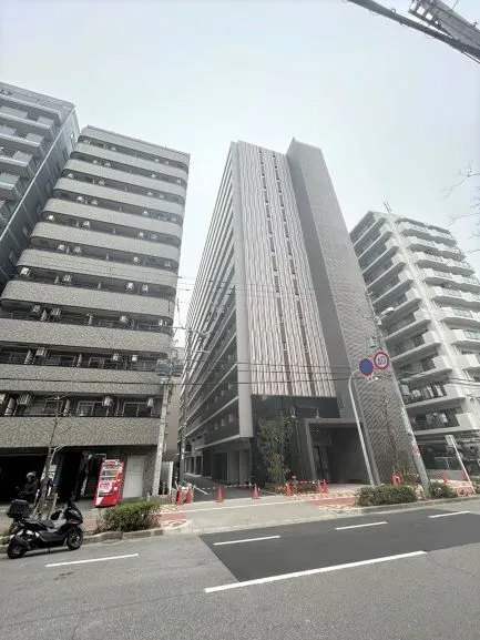 Livio Maison Shin-Osaka - Exterior - ["High-rise building", "Condominium", "Headquarters"]