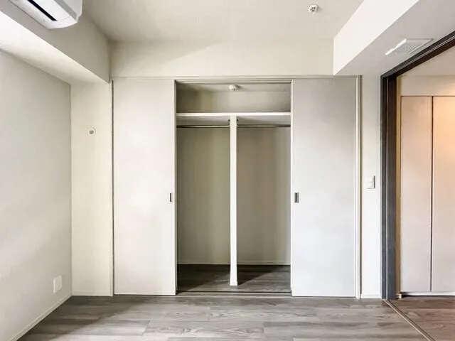 Royal Parks Ariake - Interior - ["Flooring", "Wall", "Floor"]
