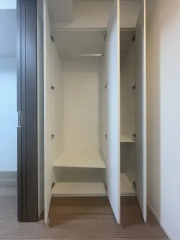 Grand Paseo Kiyosumi Shirakawa II - Interior - ["Wood", "Flooring", "Floor"]