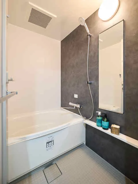 Comforia Takenotsuka East - Interior - ["Bathroom", "Plumbing fixture", "Flooring"]