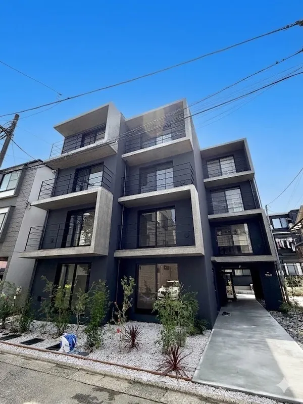 Trias446 - Exterior - ["Residential area", "Apartment", "Neighbourhood"]