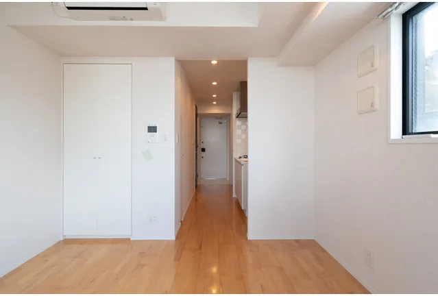 Comforia Omori DEUX - Interior - ["Flooring", "Floor", "Wood"]