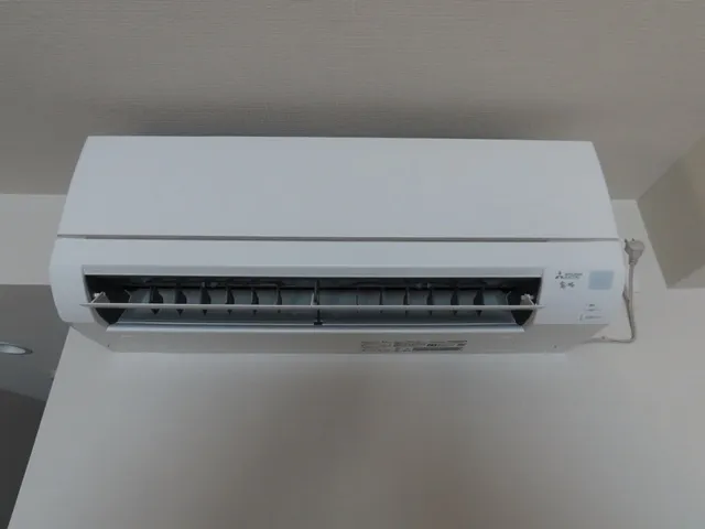Cross Residence Kamata II - Interior - ["Office equipment", "Electronic device", "Rectangle"]