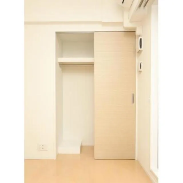 Park Axis Hatchobori - Interior - ["Fixture", "Wood", "Shelving"]