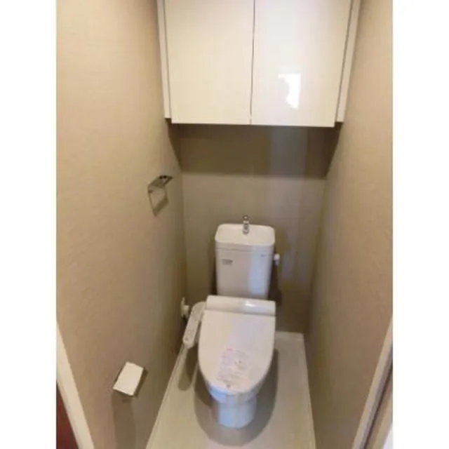 Park Axis Ikedayama - Interior - ["Toilet", "Toilet seat", "Property"]