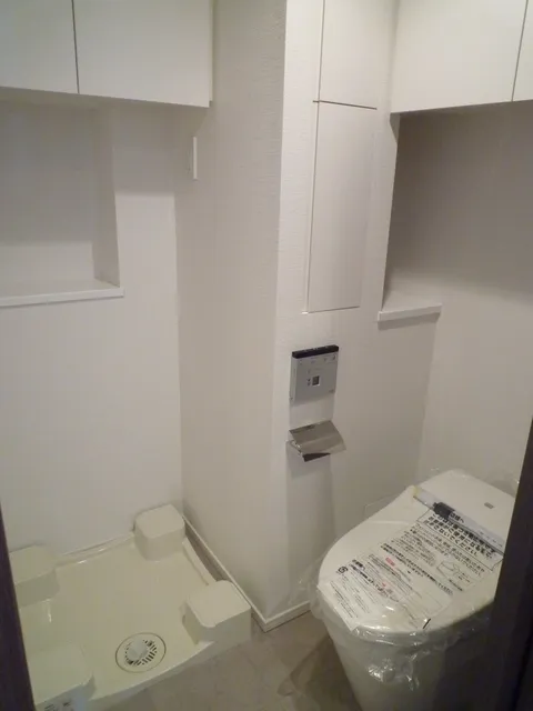 Park Habio Shibuya Kamiyamacho - Interior - ["Flooring", "Floor", "Plumbing fixture"]