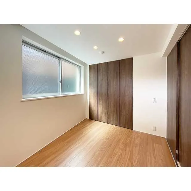 Quore Nakameguro - Interior - ["Building", "Window", "Furniture"]