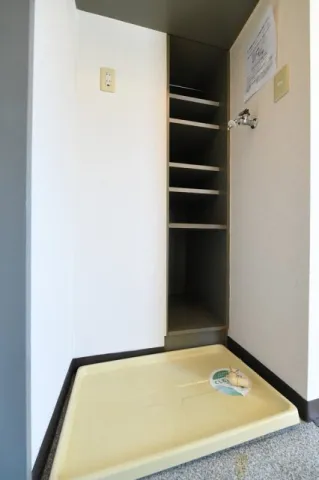 Higashi-Koenji Amflat - Interior - ["Wood", "Flooring", "Floor"]