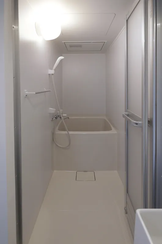Fullea Kagurazaka - Interior - ["White", "Plumbing fixture", "Bathroom"]