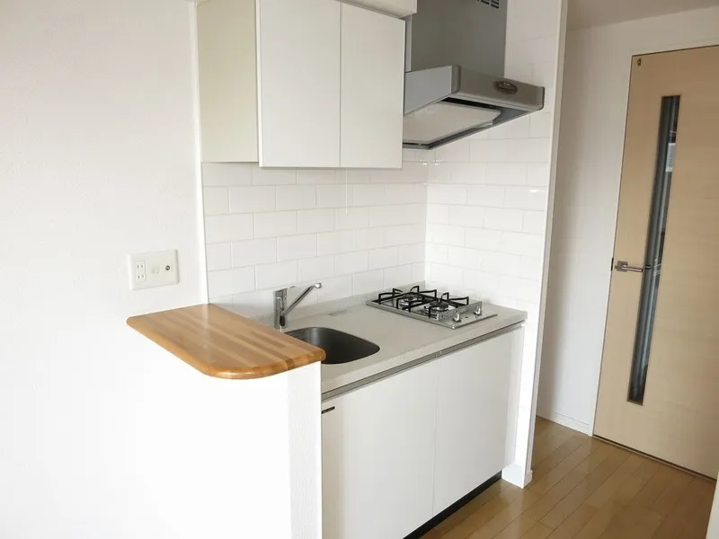 Esty Maison Oshima - Interior - ["Kitchen", "Flooring", "Floor"]