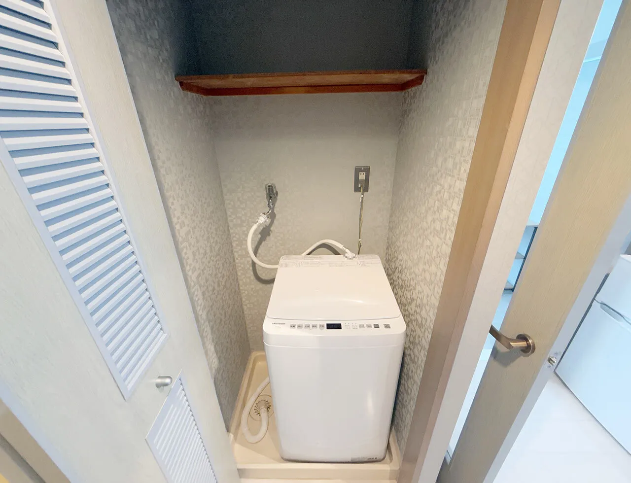 Mynavi STAY Miraie Ikebukuro Meiji-Dori - Interior - ["Washing machine", "Flooring", "Major appliance"]