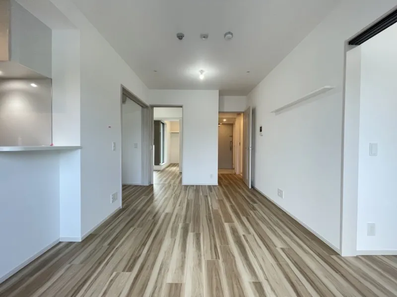 Crevia Rigze Kamata Nishi - Interior - ["Flooring", "Floor", "Ceiling"]
