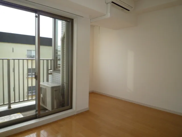 Cerise Monzen-Nakacho - Interior - ["Flooring", "Floor", "Interior design"]