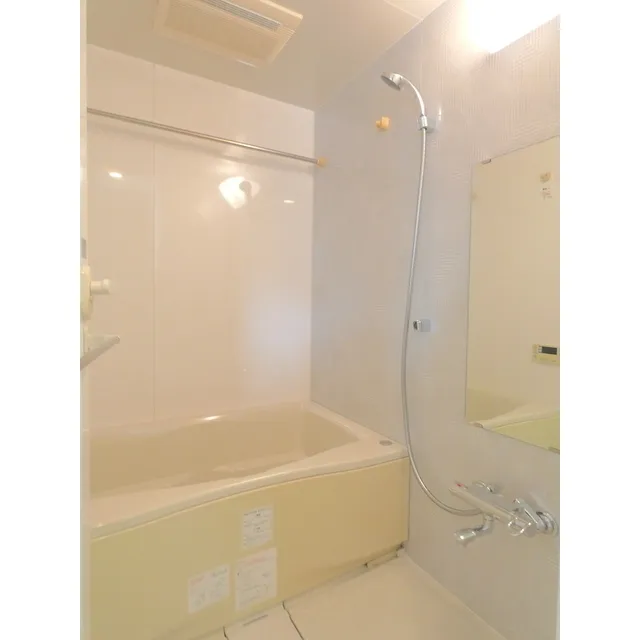Orchid Residence Shinagawa - Interior - ["Shower head", "Plumbing fixture", "Building"]