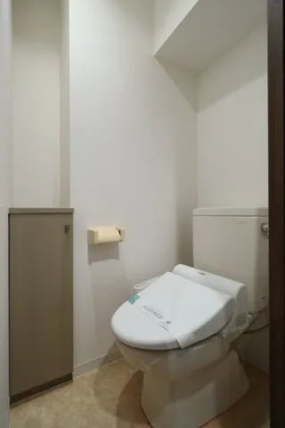 Phoenix Hatagaya Ichibankan - Interior - ["Plumbing fixture", "Flooring", "Toilet"]