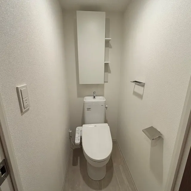 Park Axis Shinagawa Tennozu Isle - Interior - ["Toilet seat", "Flooring", "Floor"]