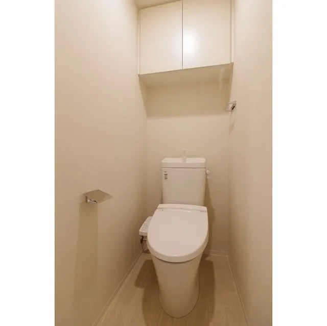 Comforia Morishita South - Interior - ["Toilet seat", "Toilet", "Bathroom"]