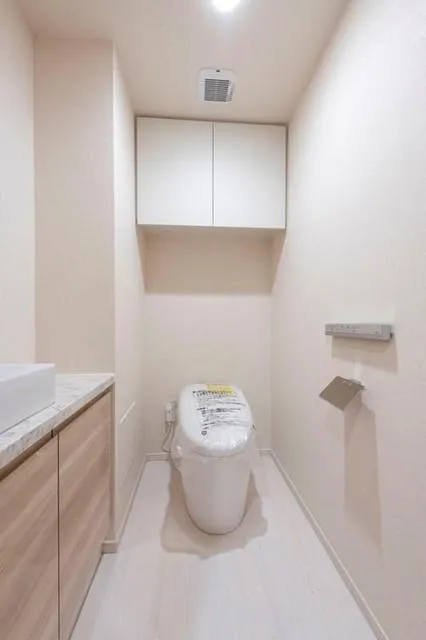 Park Axis Motoazabu - Interior - ["Flooring", "Floor", "Plumbing fixture"]