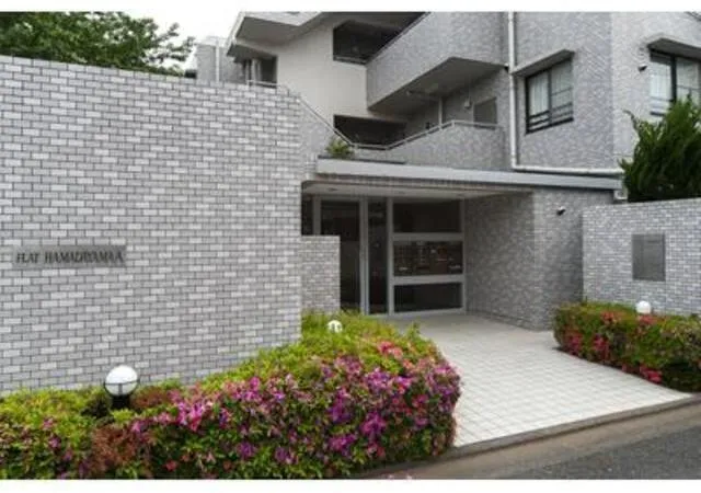 Flat Hamadayama - Exterior - Building entrance