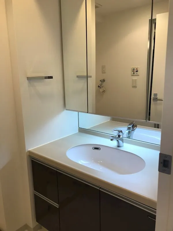 Residia Nakaochiai - Interior - ["Bathroom Sink", "Plumbing fixture", "Bathroom cabinet"]