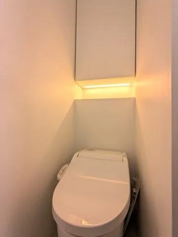Faret Yoyogi Uehara - Interior - ["Toilet seat", "Interior design", "Toilet"]