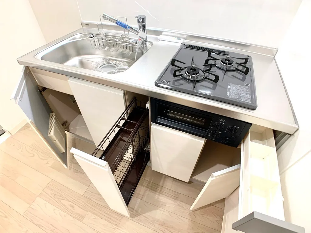 Primal Tsukishima - Interior - ["Sink", "Tap", "Countertop"]