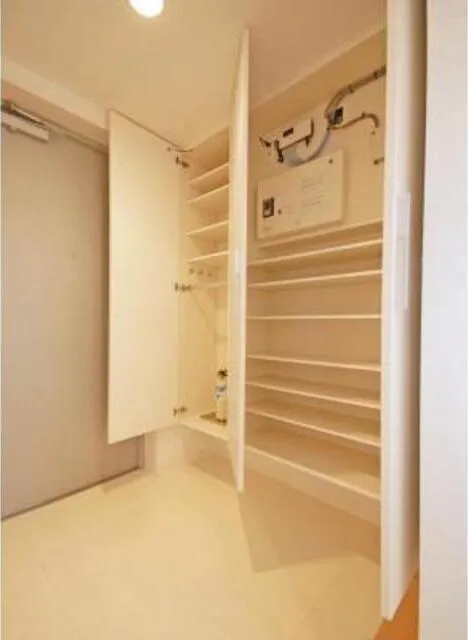 Park Axis Otsuka - Interior - ["Fixture", "Wood", "Building"]