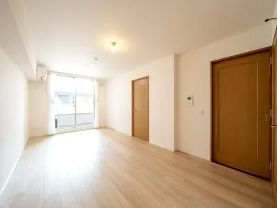 River City 21 East Towers II - Interior - ["Flooring", "Floor", "Wood flooring"]