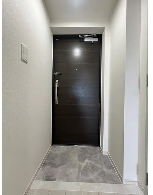 Comforia Liv Meguro Himonya - Interior - ["Fixture", "Door", "Floor"]