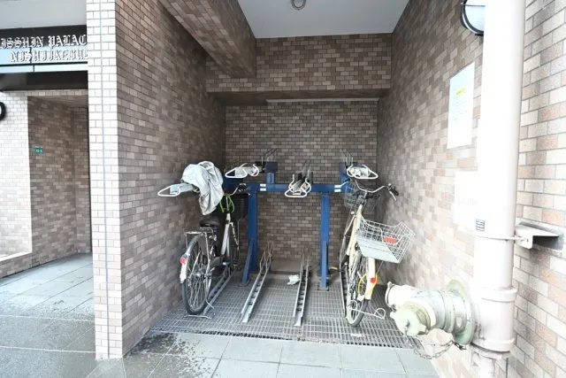 Hishin Palace Stage Nishiikebukuro - Other - ["Bicycle", "Bicycle frame", "Bicycle wheel"]