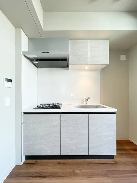 Duo Flatz Ikejiri Ohashi - Interior - ["Flooring", "Floor", "Cabinetry"]