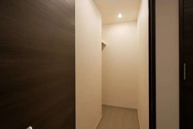 Comforia Shinjuku East Side Tower - Interior - ["Light", "Property", "Lighting"]