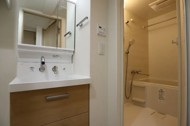 Atrio Flats Kikugawa North - Interior - ["Plumbing fixture", "Flooring", "Floor"]
