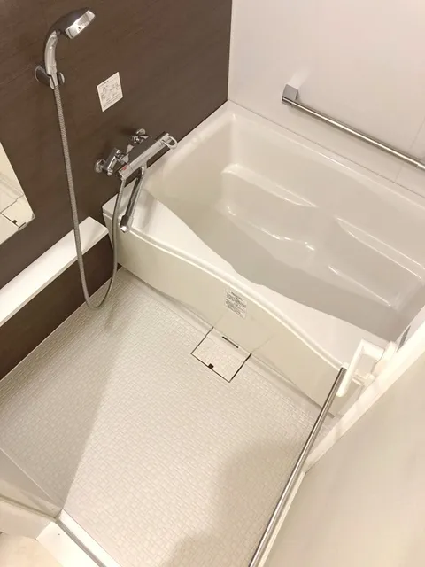 Park Axis Kiba - Interior - ["Plumbing fixture", "Tap", "Bathtub"]