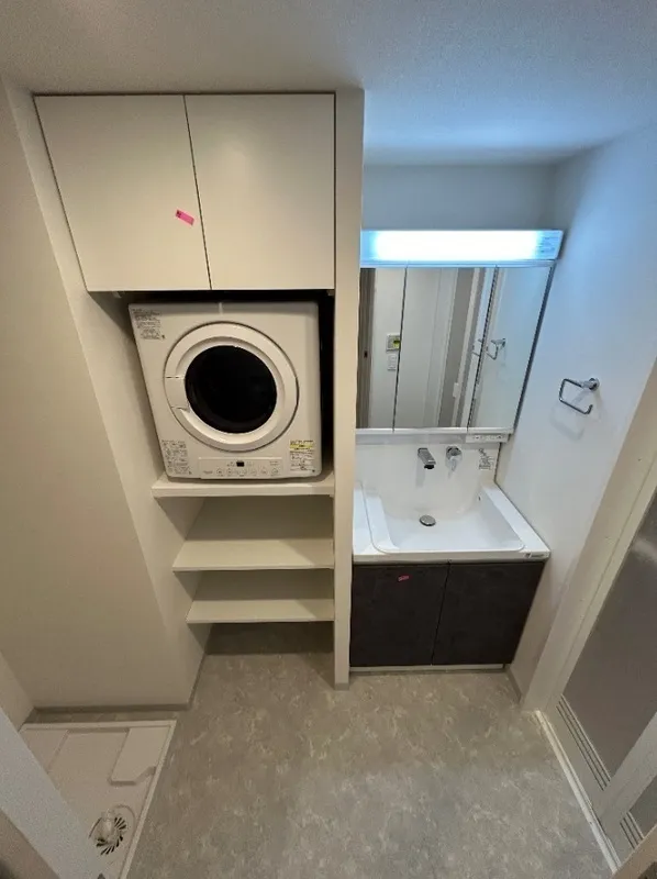 WORVE Suita Esaka - Interior - ["Washing machine", "Flooring", "Floor"]