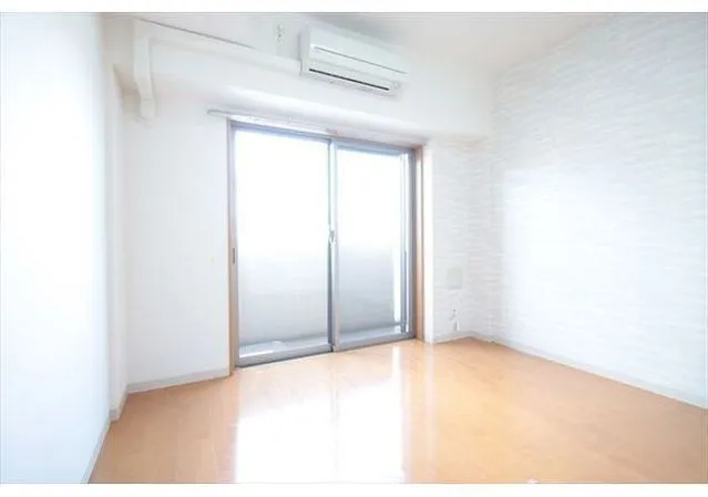 Aperto Nishi Shinjuku - Interior - ["Floor", "Flooring", "Wood flooring"]