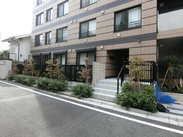 MFPR Court Minami Otsuka - Exterior - ["Apartment", "Condominium", "Houseplant"]