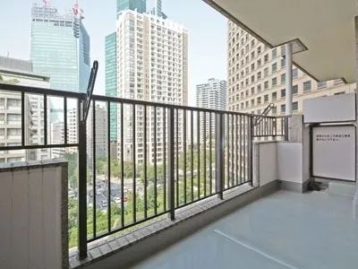 Roppongi View Tower - Interior - ["Building", "Sky", "Skyscraper"]