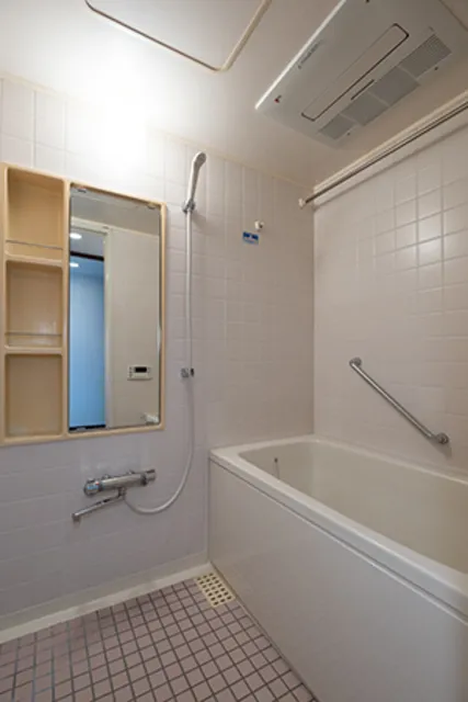 Park Heim Nakanosakaue - Interior - ["Plumbing fixture", "Flooring", "Bathroom"]