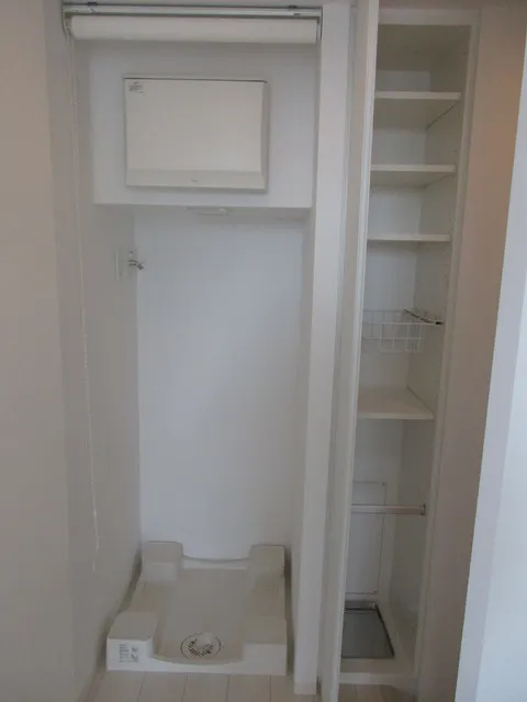 Grandior Hiroo Terrace  - Interior - ["Property", "Room", "Plaster"]