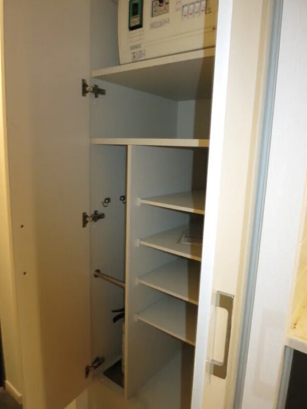 Douai College Of Arts II - Interior - ["Wood", "Shelving", "Wood stain"]